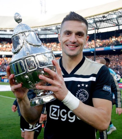 Dusan Tadic salary, networth, wife, family, age, height