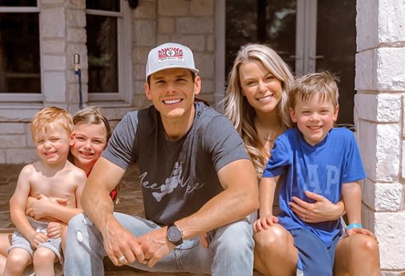 Granger Smith wiki, son, wife, networth, family