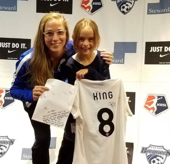 Julie King Wiki, Bio, Age, Siblings, Soccer, Height, Instagram, and Awards 