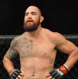 Travis Browne Wiki, Bio, Age, Spouse, Kids, Fight, Controversy