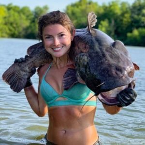 Hannah Barron - Biography Line