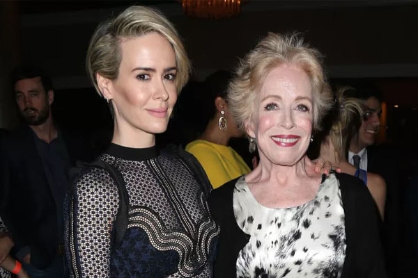 Sarah Paulson and Holland Taylor Net Worth – Who is Richer?