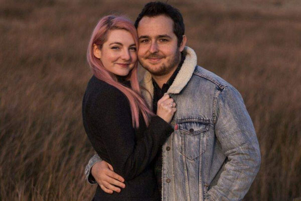 Are LDShadowLady And SmallishBeans Still Together?