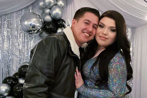 Love Life Of Married YouTuber Couple Karina Garcia And Raul Aguilar