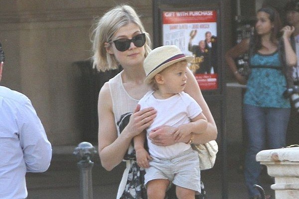 Meet Solo Uniacke – Photos of Rosamund Pike’s son with Partner Robie Uniacke