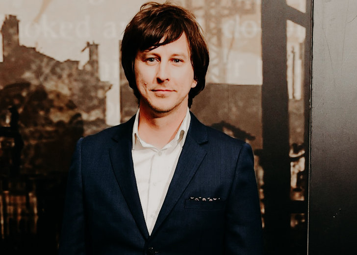 Lee Ingleby is married, according to his Twitter account.