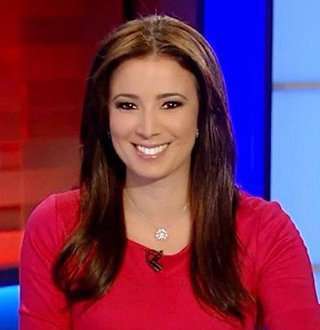 Julie Banderas, a Fox anchor, choked on her husband’s divorce or balancing her married life.