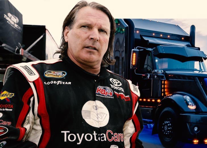 Take a look at Scott Bloomquist’s sumptuous hauler, championships, and net worth.
