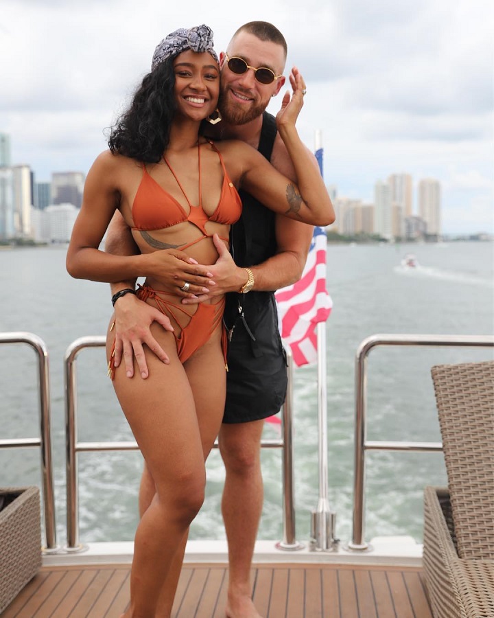 Travis Kelce and his girlfriend, Kayla Nicole, in a yacht (Source: Instagram)